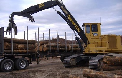 2005 Tigercat T250 Log Loader